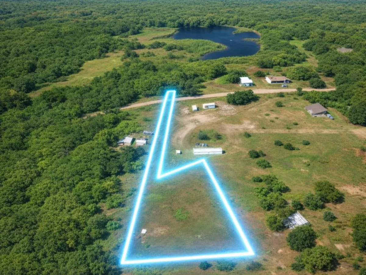 1.81 Acres in Canton, Van Zandt County